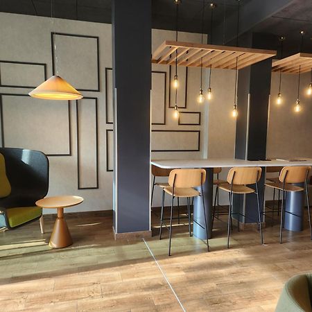 Campanile La Roche Sur Yon Centre Gare Hotel Ngoại thất bức ảnh