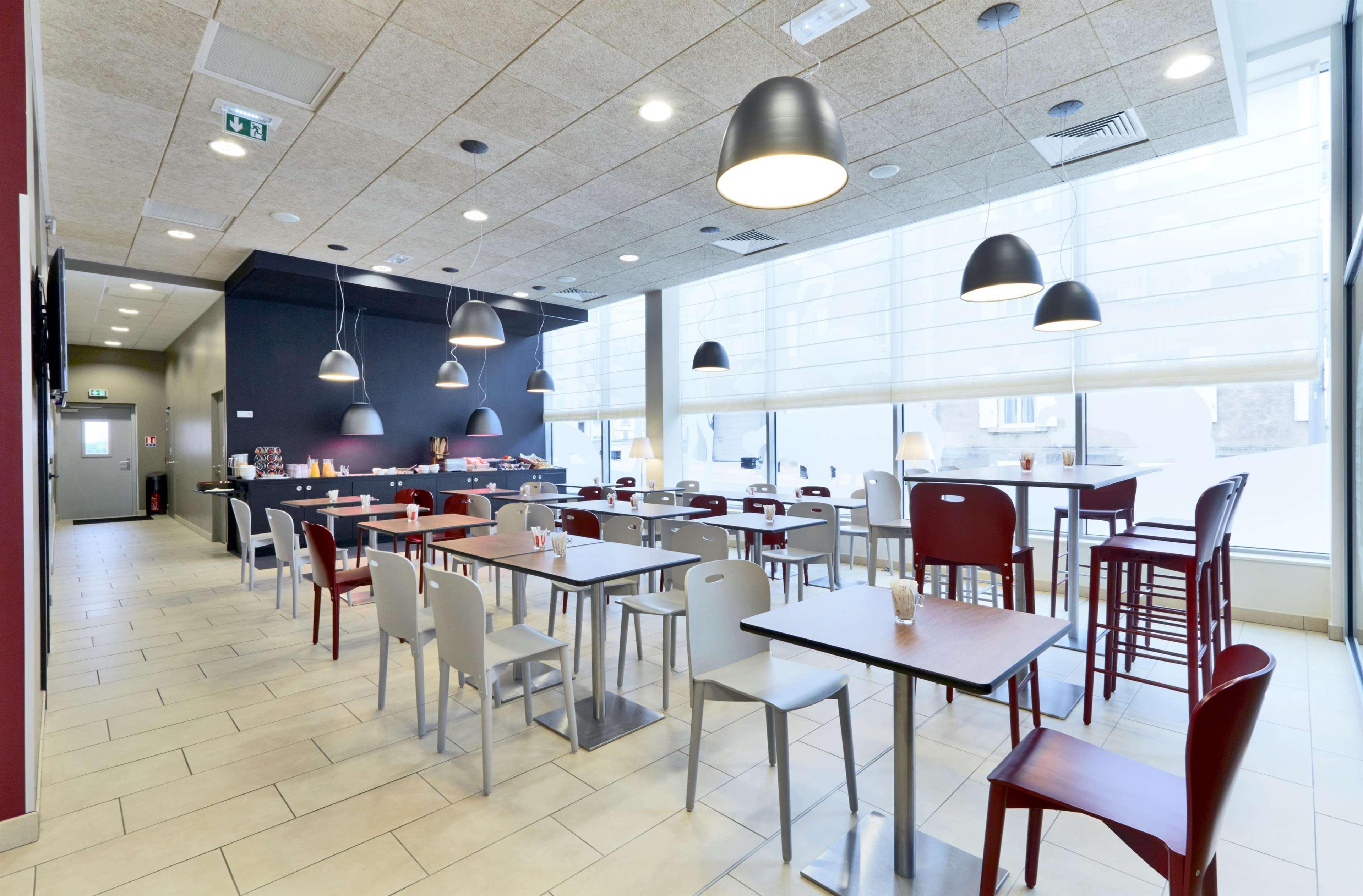 Campanile La Roche Sur Yon Centre Gare Hotel Ngoại thất bức ảnh