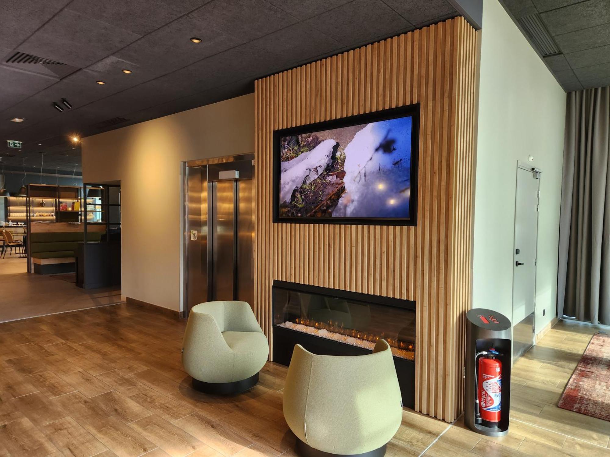 Campanile La Roche Sur Yon Centre Gare Hotel Ngoại thất bức ảnh