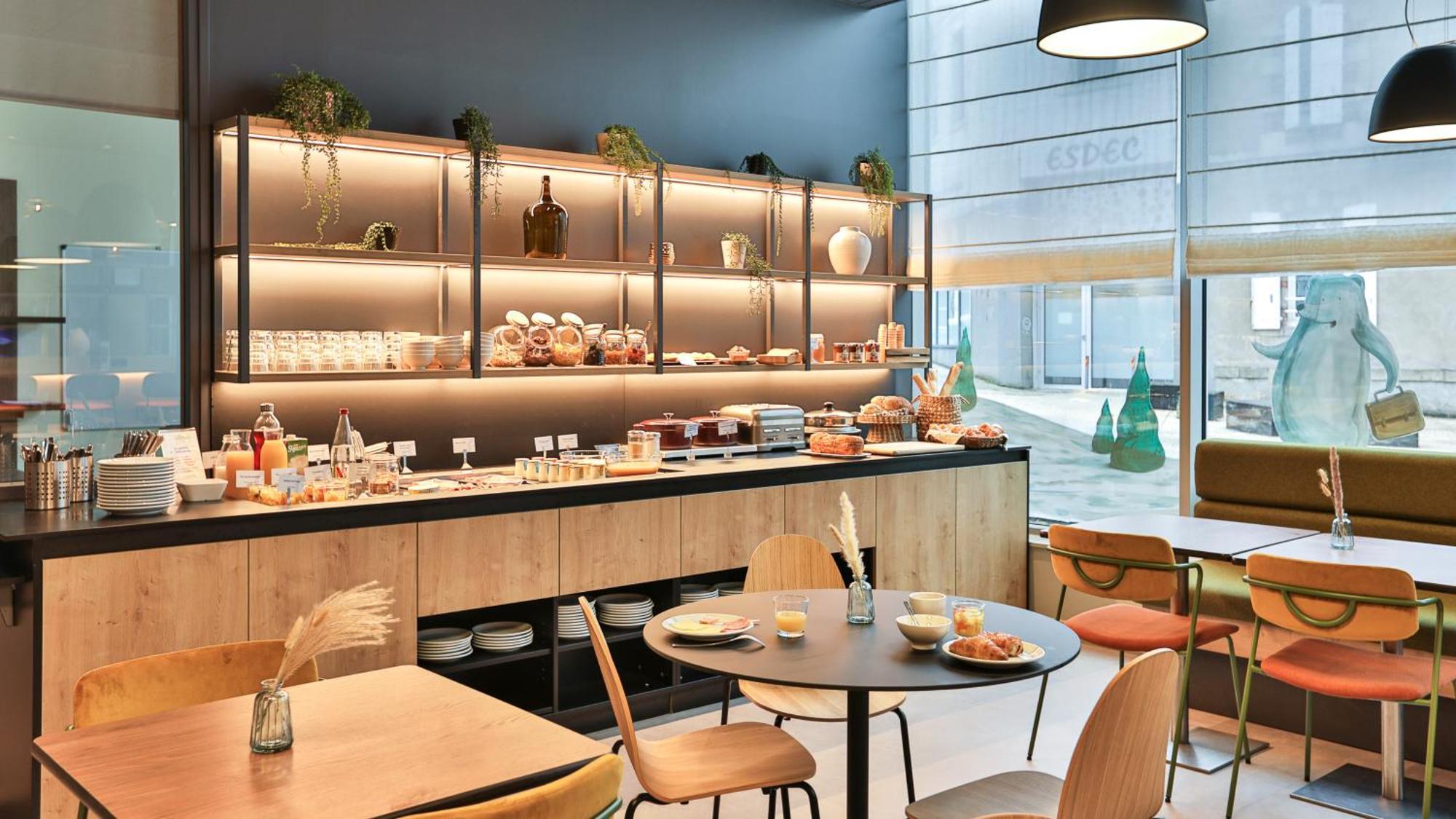 Campanile La Roche Sur Yon Centre Gare Hotel Ngoại thất bức ảnh